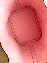 Load image into Gallery viewer, HERMES 2024 Clemence Picotin Lock 22 Palladium Hardware in Rose Sakura
