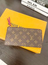 Load image into Gallery viewer, LOUIS VUITTON 2022 Monogram Félicie Pochette Zippy Coin Holder in Fuchsia
