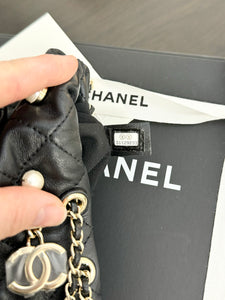 CHANEL 2021 Quilted Pearl Mini About Pearls Drawstring Bucket Bag in Black