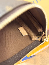 Load image into Gallery viewer, LOUIS VUITTON Monogram Canvas Mini Pochette Accessoires
