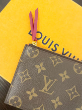 Load image into Gallery viewer, LOUIS VUITTON 2022 Monogram Félicie Pochette Zippy Coin Holder in Fuchsia
