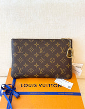 Load image into Gallery viewer, 🤎NEW!! LOUIS VUITTON 2025 Monogram Cles Chain Key Pouch M
