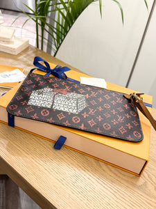 LOUIS VUITTON Catogram Pochette Wristlet Pouch