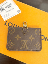 Load image into Gallery viewer, LOUIS VUITTON 2021 Monogram Card Holder in Khaki Green
