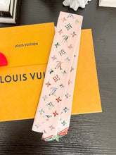 Load image into Gallery viewer, ▪️SOLD▪️LOUIS VUITTON 2022 Monogram LV Garden Silk Bandeau - Pink
