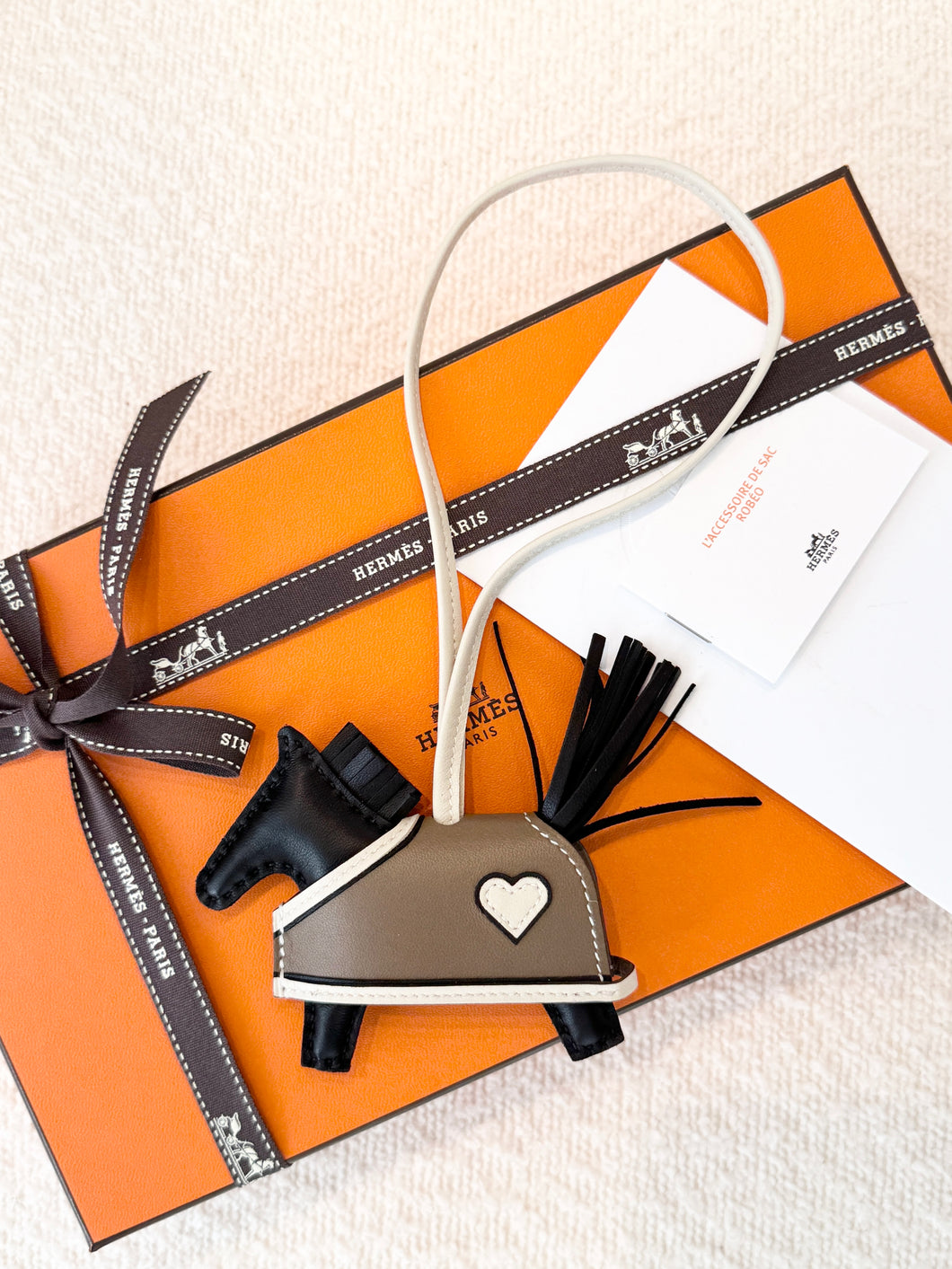 ✨NEW✨ Hermès 2025 Rodeo Robeo Coeur PM Bag Charm - Noir/Craie/Etoupe/Noir