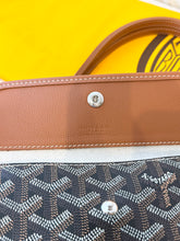 Load image into Gallery viewer, ✨CLASSIC✨2025 GOYARD Saint Louis PM Tote Bag / Black &amp; Tan
