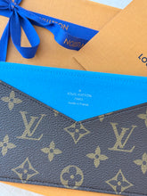 Load image into Gallery viewer, 💙 NEW!! LOUIS VUITTON 2025 Monogram Zippy Coin Purse / Gaston Blue
