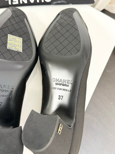 CHANEL 2020 Grosgrain Fabric Uniform Pumps in Black - EU37