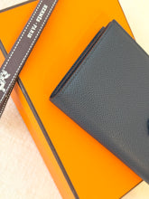 Load image into Gallery viewer, HERMES 2022 Bearn Wallet in Bleu Indigo / Epsom Leather
