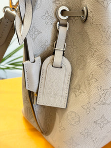 LOUIS VUITTON 2024 Muria Mahina Leather Bucket Bag in Galet Gray