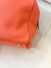 Load image into Gallery viewer, HERMES Clemence Leather Victoria 36 Bag / Orange Poppy / Palladium Hardware

