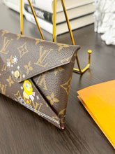 Load image into Gallery viewer, LOUIS VUITTON 2023 Limited Edition Kirigami Pochette Monogram Vivienne - Medium
