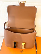 Load image into Gallery viewer, ✨TIMELESS✨Hermès Constance 24 Gold / Evercolor / Gold Hardware
