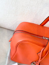 Load image into Gallery viewer, HERMES Clemence Leather Victoria 36 Bag / Orange Poppy / Palladium Hardware
