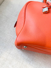 Load image into Gallery viewer, HERMES Clemence Leather Victoria 36 Bag / Orange Poppy / Palladium Hardware
