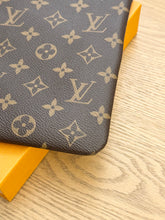Load image into Gallery viewer, LOUIS VUITTON Monogram Canvas Daily Pouch in Sesame
