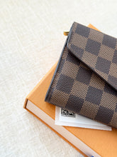 Load image into Gallery viewer, LOUIS VUITTON Damier Ebene Sarah Wallet
