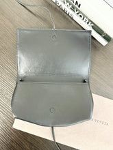 Load image into Gallery viewer, BOTTEGA VENETA Nappa Intrecciato Tie Clutch in Black
