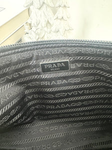 PRADA Tessuto Nylon Wristlet Pouch - Nero