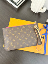 Load image into Gallery viewer, LOUIS VUITTON Monogram Neverfull MM Pochette Wristlet Pouch In Fuchsia
