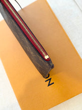 Load image into Gallery viewer, LOUIS VUITTON Neverfull MM Monogram Pochette Wristlet Pouch - Cherry
