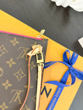 Load image into Gallery viewer, LOUIS VUITTON Monogram Neverfull MM Pochette Wristlet Pouch In Fuchsia
