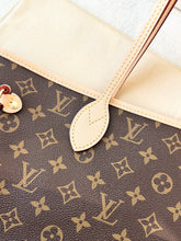 Load image into Gallery viewer, LOUIS VUITTON 2024 Monogram Neverfull MM Monogram Tote / Cherry
