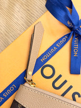 Load image into Gallery viewer, LOUIS VUITTON Monogram Canvas Daily Pouch in Sesame
