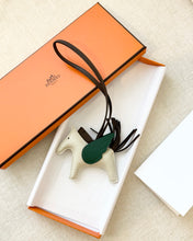 Load image into Gallery viewer, HERMES 2025 Rodeo Pegasus PM Charm / Craie / Chocolat / Vert Moyen
