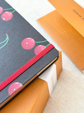 Load image into Gallery viewer, 🍒 LOUIS VUITTON 2025 LV x TM Takashi Murakami Cherry  Jane Notebook MM
