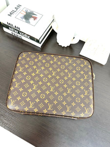 LOUIS VUITTON Monogram Canvas 15 Inch Laptop Case