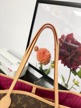 Load image into Gallery viewer, LOUIS VUITTON 2022 Monogram Neverfull MM Tote in Pivoine Pink
