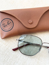 Load image into Gallery viewer, Ray-Ban RB3682 Polarized Square Sunglasses
