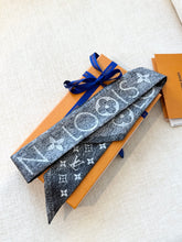 Load image into Gallery viewer, 🩶 BRAND NEW! LOUIS VUITTON 2025 Monogram Infinity Denim BB Bandeau / Grey
