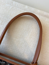 Load image into Gallery viewer, ✨CLASSIC✨2025 GOYARD Saint Louis PM Tote Bag / Black &amp; Tan
