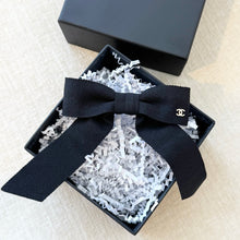 Load image into Gallery viewer, ✨NEW✨CHANEL Grosgrain Bow CC Hair Clip / Black
