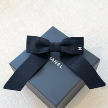 Load image into Gallery viewer, ✨NEW✨CHANEL Grosgrain Bow CC Hair Clip / Black
