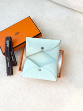 Load image into Gallery viewer, HERMES 2024 Calvi Card Holder in Vert Peppermint / Epsom
