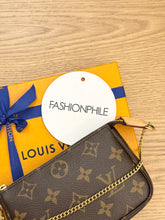 Load image into Gallery viewer, LOUIS VUITTON Monogram Canvas Mini Pochette Accessoires
