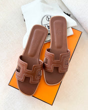 Load image into Gallery viewer, Hermes Embroidered Calfskin Oran Sandals / Gold / (EU)38
