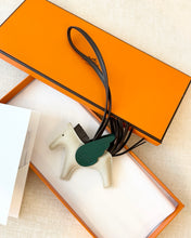 Load image into Gallery viewer, HERMES 2025 Rodeo Pegasus PM Charm / Craie / Chocolat / Vert Moyen
