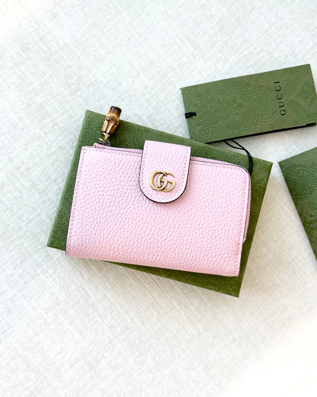 GUCCI Medium Double G Bi-Fold Compact Wallet with Bamboo / Pink