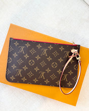 Load image into Gallery viewer, LOUIS VUITTON 2024 Neverfull MM Monogram Pochette Wristlet Pouch / Cherry
