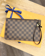 Load image into Gallery viewer, LOUIS VUITTON Neverfull MM Damier Ebene Pochette Wristlet Pouch in Cherry

