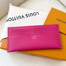 Load image into Gallery viewer, LOUIS VUITTON 2025 Canvas Credit Card Holder / Pondichery Pink
