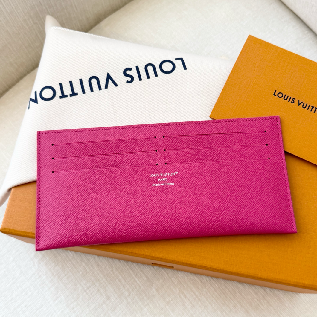 LOUIS VUITTON 2025 Canvas Credit Card Holder / Pondichery Pink