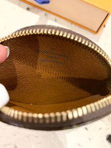 LOUIS VUITTON Monogram Round Coin Purse