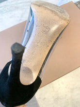 Load image into Gallery viewer, GIANVITO ROSSI Plexi 85mm Suede PVC Pumps In Black EU37.5
