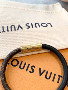 LOUIS VUITTON 2019 Monogram Daily Confidential Bracelet In Black Size 17